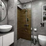 Location - Contemporary Parliament View - 2br
