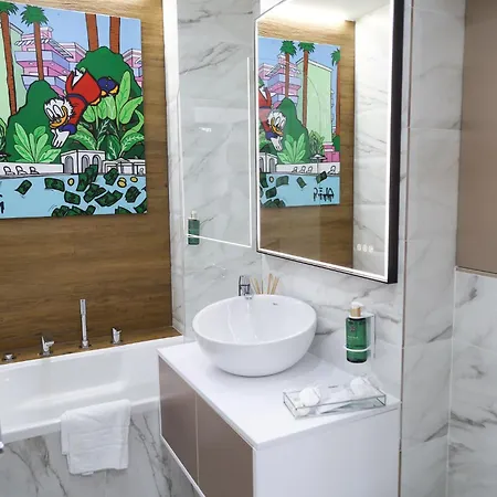 Апартаменты Location - Contemporary Parliament View - 2br *