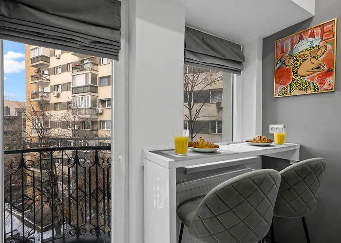 Location - Contemporary Parliament View - 2br * Bucarest