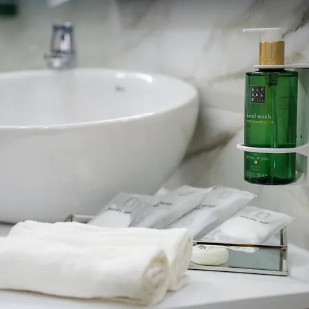 Апартаменты Location - Contemporary Parliament View - 2br *