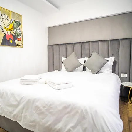 Location - Contemporary Parliament View - 2br